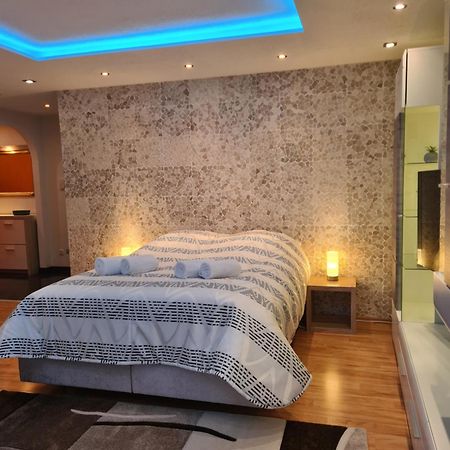 Exklusive Moderne 2 Zi. Wohnung In Ruhiger Lage Schechingen Luaran gambar