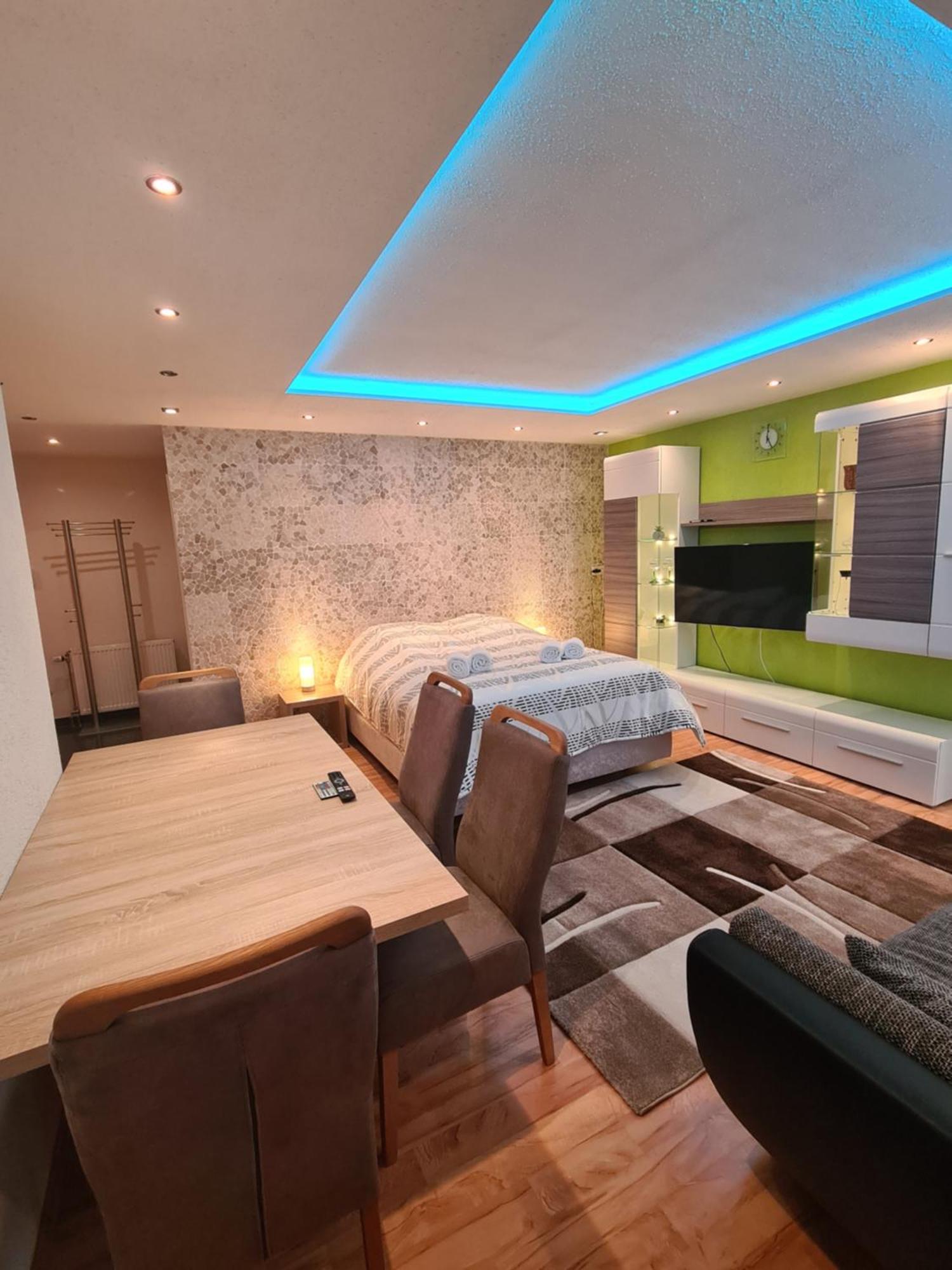 Exklusive Moderne 2 Zi. Wohnung In Ruhiger Lage Schechingen Luaran gambar