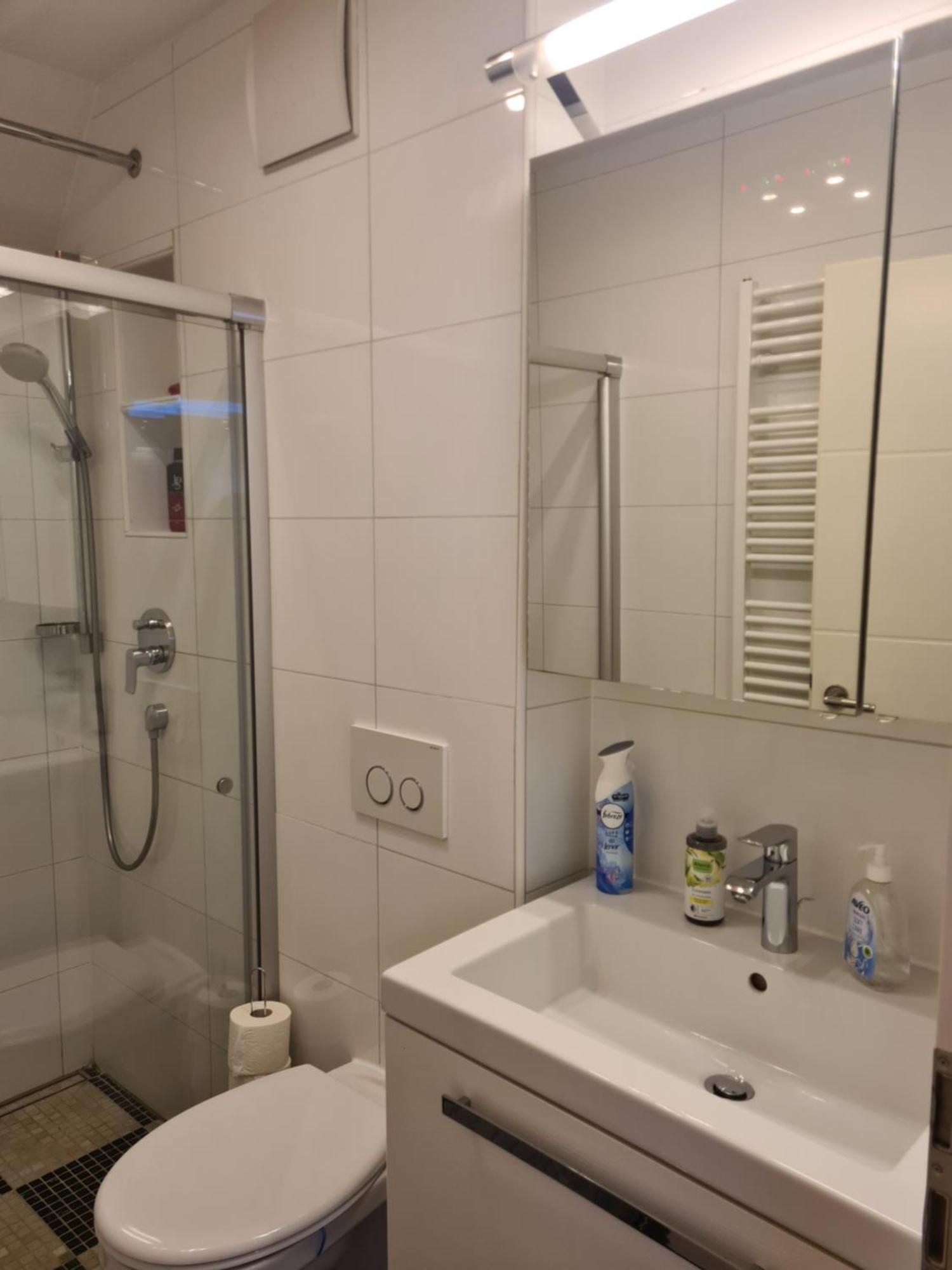 Exklusive Moderne 2 Zi. Wohnung In Ruhiger Lage Schechingen Luaran gambar