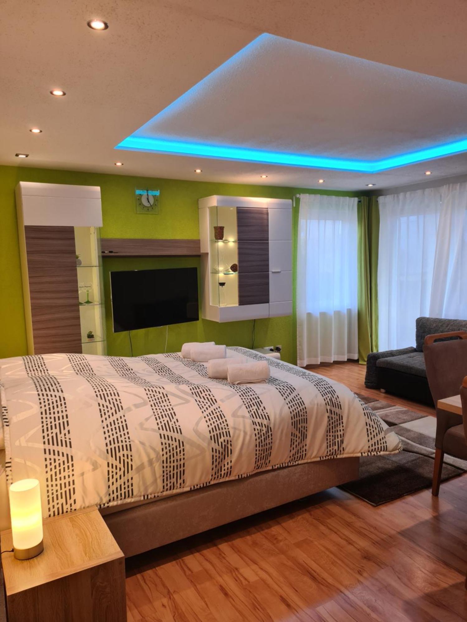 Exklusive Moderne 2 Zi. Wohnung In Ruhiger Lage Schechingen Luaran gambar